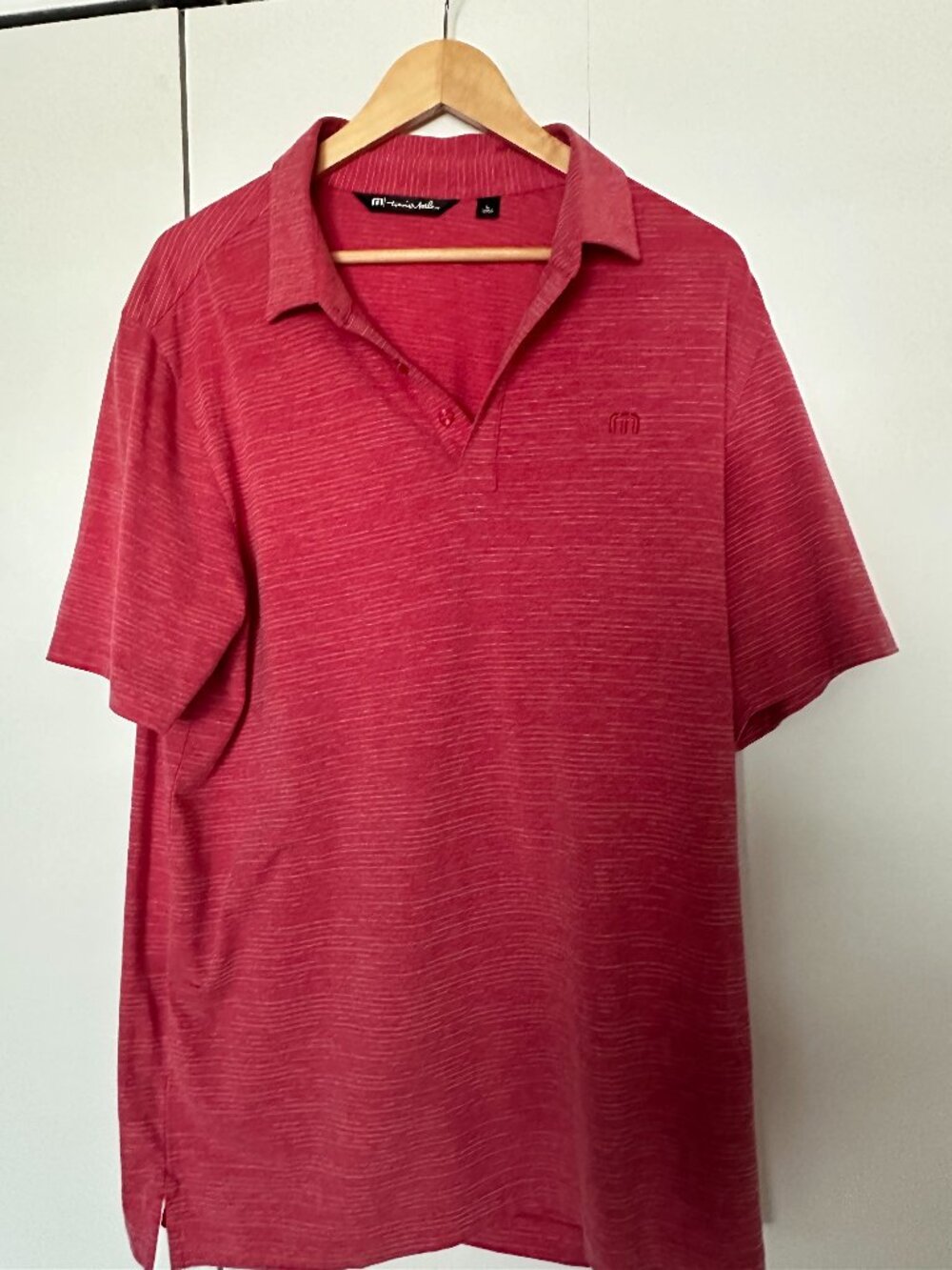 TravisMathew polo, Red, size Large